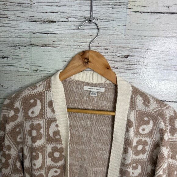 American Eagle Outfitters Cream and Tan Animal Print Cardigan size xs - Picture 3 of 6